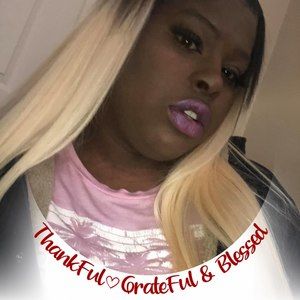 Meet your Posher, Kelli